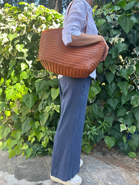 DORA 2.0 - Large: Dark Brown