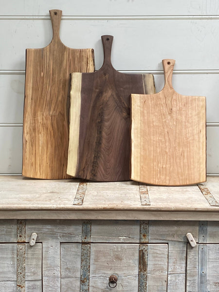 24" AMBROSIA MAPLE SERVING BOARD W/ HANDLE - Bodega Nantucket