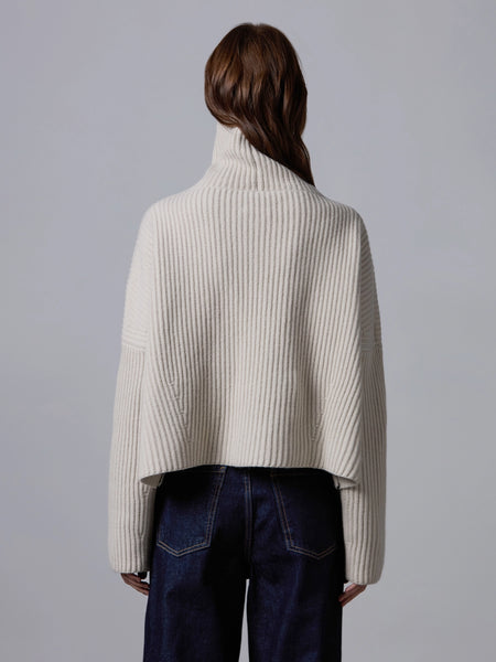 Knit Ribbed Turtleneck Sweater - Bodega Nantucket