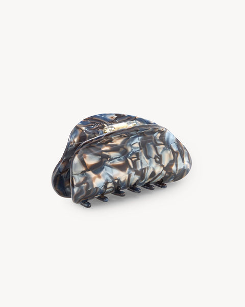 Crescent Claw in Blue Horn
