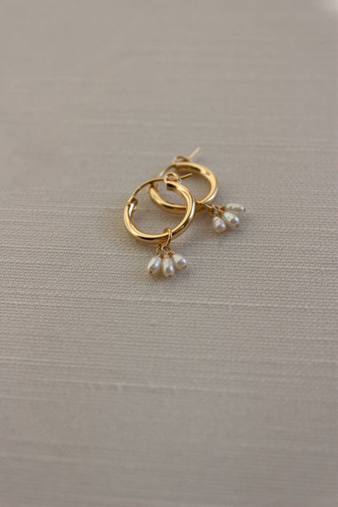 Dainty Freshwater Pearl Droplets Mini Hoop Earrings - Bodega Nantucket
