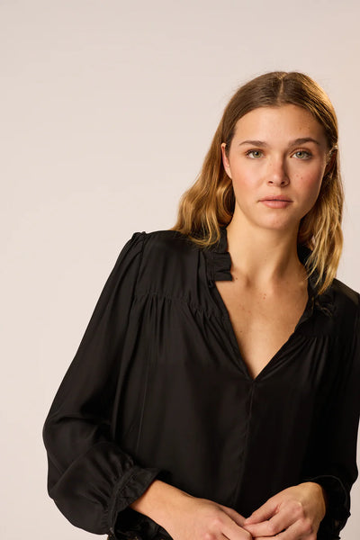 Georgia Top Black Silk - Bodega Nantucket