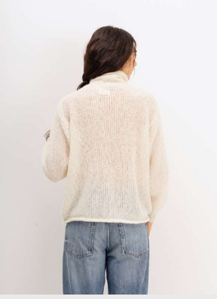 AMAURA Sweater