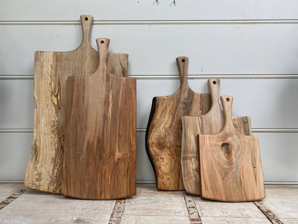 15" AMBROSIA MAPLE SERVING BOARD W/ HANDLE - Bodega Nantucket