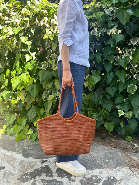 DORA 2.0 - Large: Dark Brown