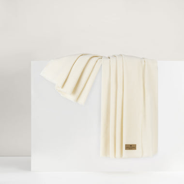 Apen Throw, Snow